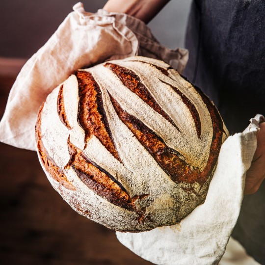 Ein Brot symbolisiert das im Tivoli Garten zukünfig eine Bäckerei möglich wäre.